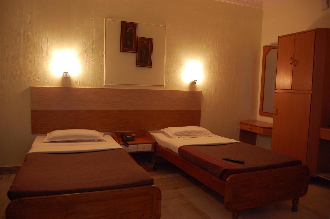 Hotel Sai International Rayagada Exteriör bild
