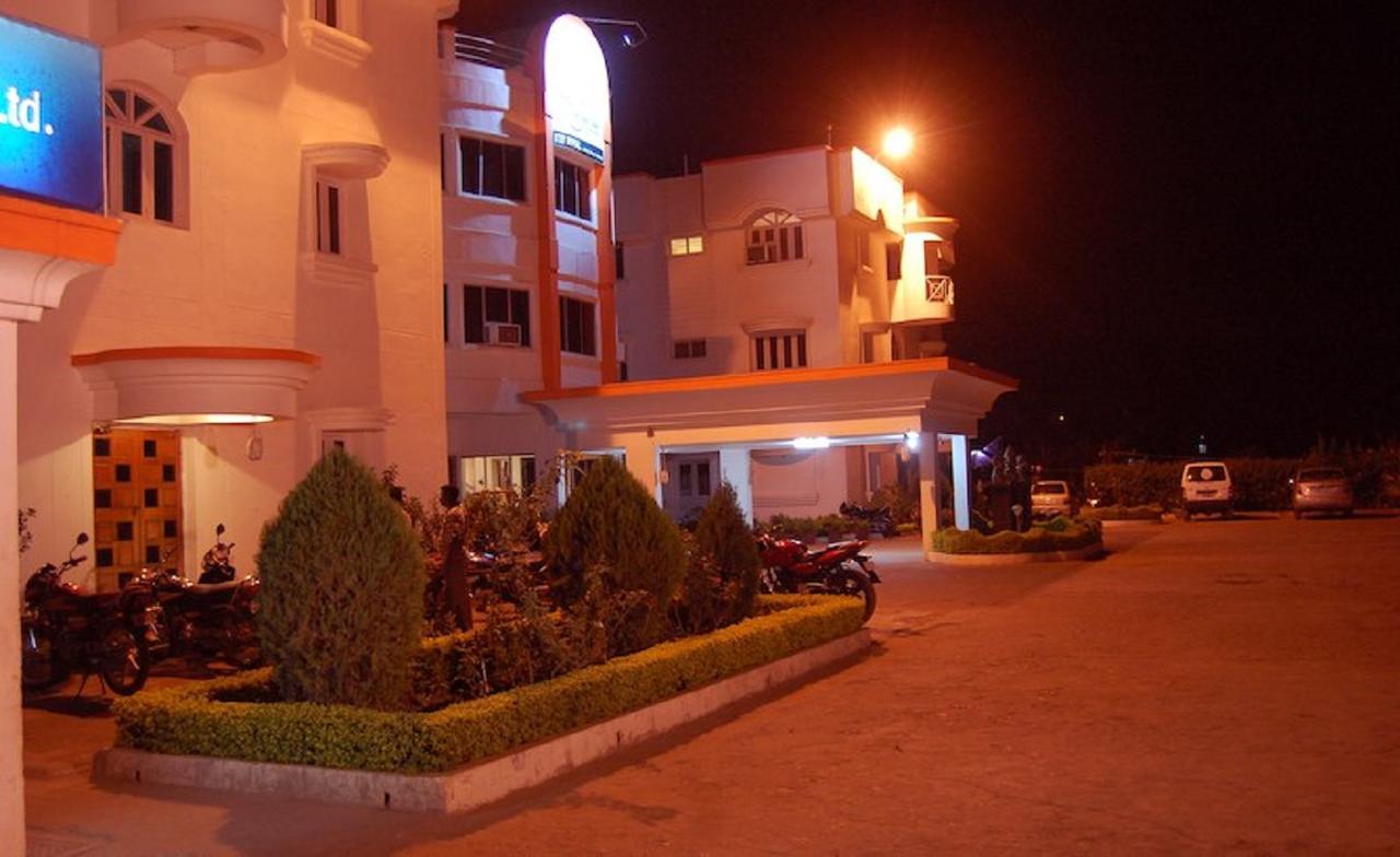 Hotel Sai International Rayagada Exteriör bild