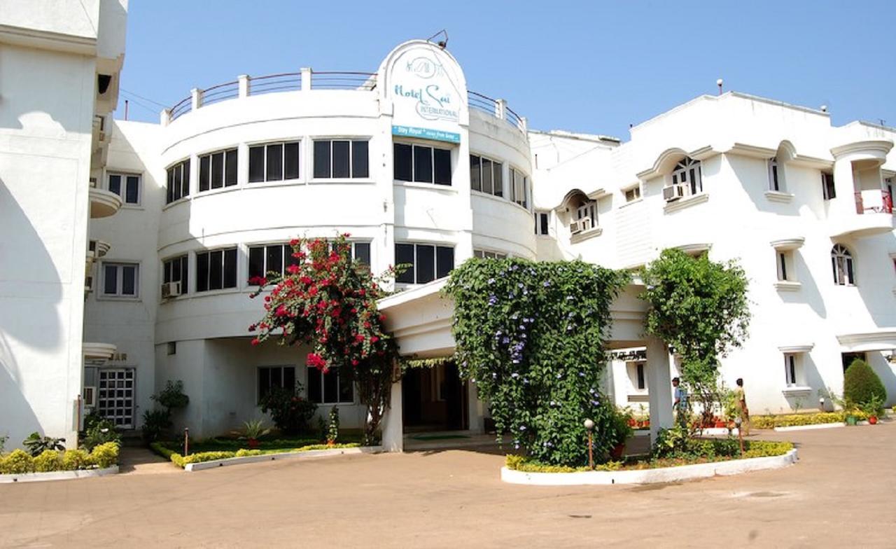 Hotel Sai International Rayagada Exteriör bild